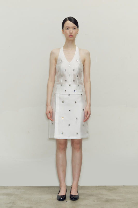 zhuu da. Button-wrap skirt