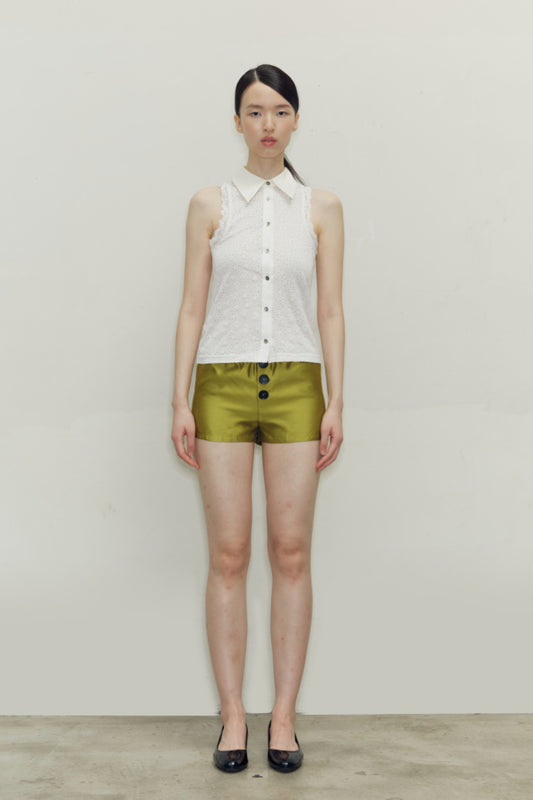 zhuu da.  Low-rise hot pants